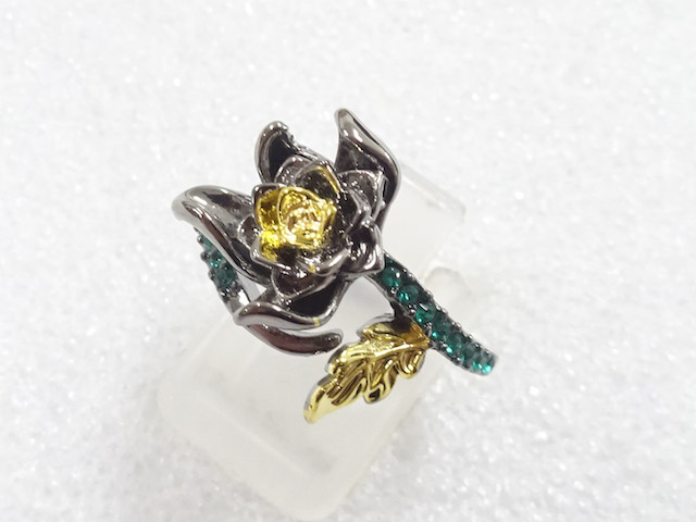 Japanese Kimono / Antique Accessories Metal